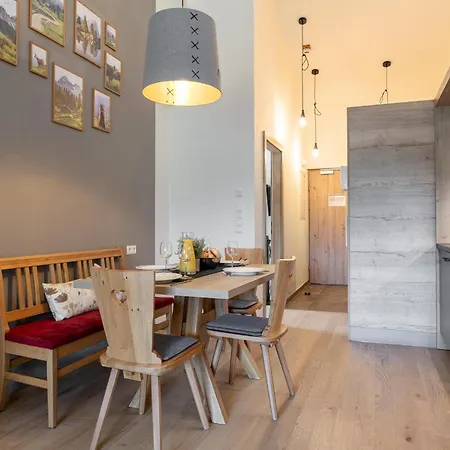 Apart33 2-12a Appartement *