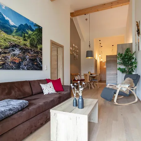 Apartment Apart33 2-12a *