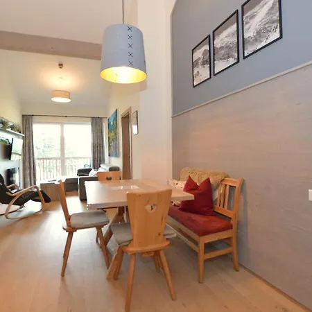 Apart33 2-12a Apartman