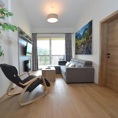 Apart33 2-12a Apartman