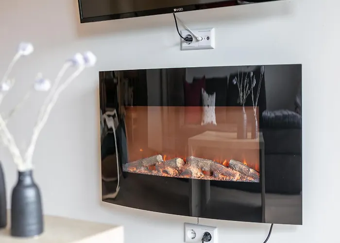 Apart33 2-12a Apartment *